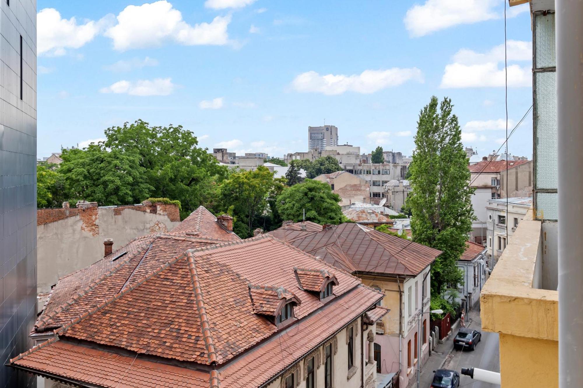 Upscale Studio, Walking Distance From The Old Town Bukares Bagian luar foto